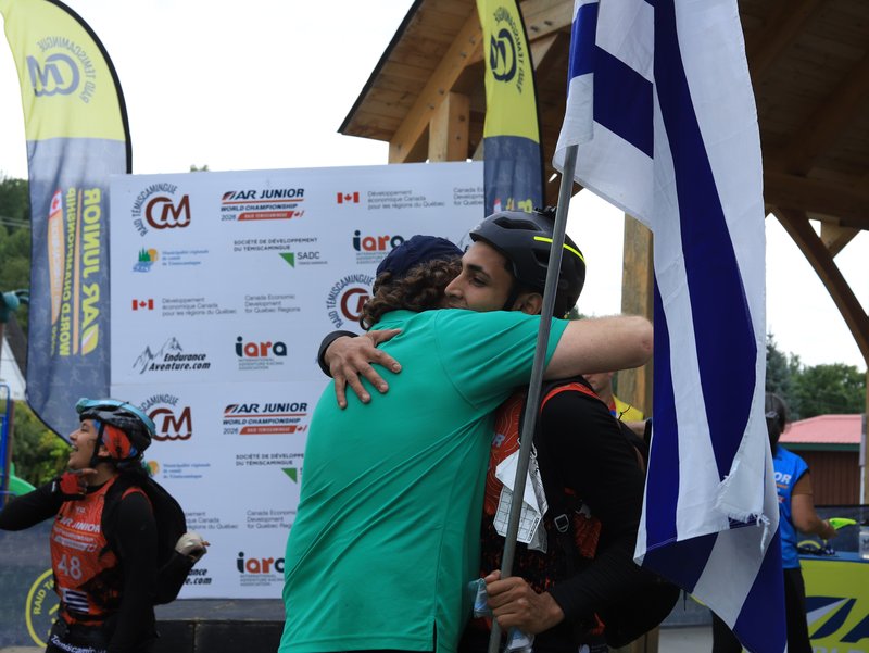 Accolade en fin de course | Raid aventure jeunesse Témiscamingue