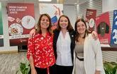 De gauche à droite : France Marion, candidate dans Rouyn-Noranda — Témiscamingue, Joanie Bolduc, candidate dans Abitibi-Ouest, et Sara Germain, candidate dans Abitibi-Est.
