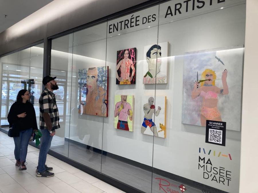 Entrée des artistes Place Rouanda