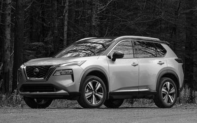 Nissan Rogue Platinum 2021-2.jpeg