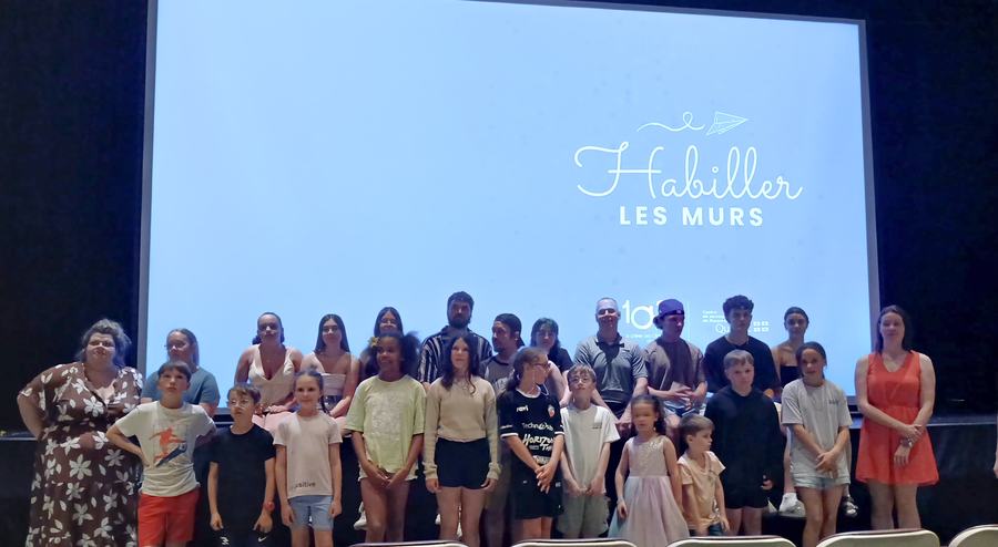 Participants au vidéoclip de la chanson Habiller les murs | 100e CSSRN