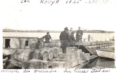 Arrivée de provisions à la Landing du lac Rouyn en 1925