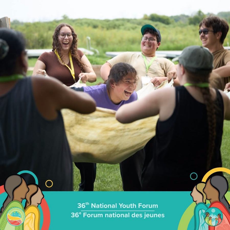 Deux Valdoriennes au 36e Forum national des jeunes de l’ANCA | Élya Cloutier et Sonia Mianscum Weizineau ont participé à des activités traditionnelles sous le thème Revitaliser nos racines : guérir par la terre