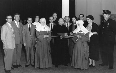 Consécration de la chapelle de l’hôpital Saint-Sauveur le 28 mai 1950