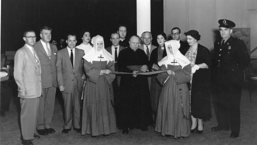 Consécration de la chapelle de l’hôpital Saint-Sauveur le 28 mai 1950