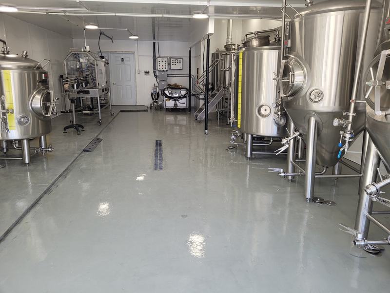 Nouveau système de brassage en installation chez Barbe Broue Microbrasserie