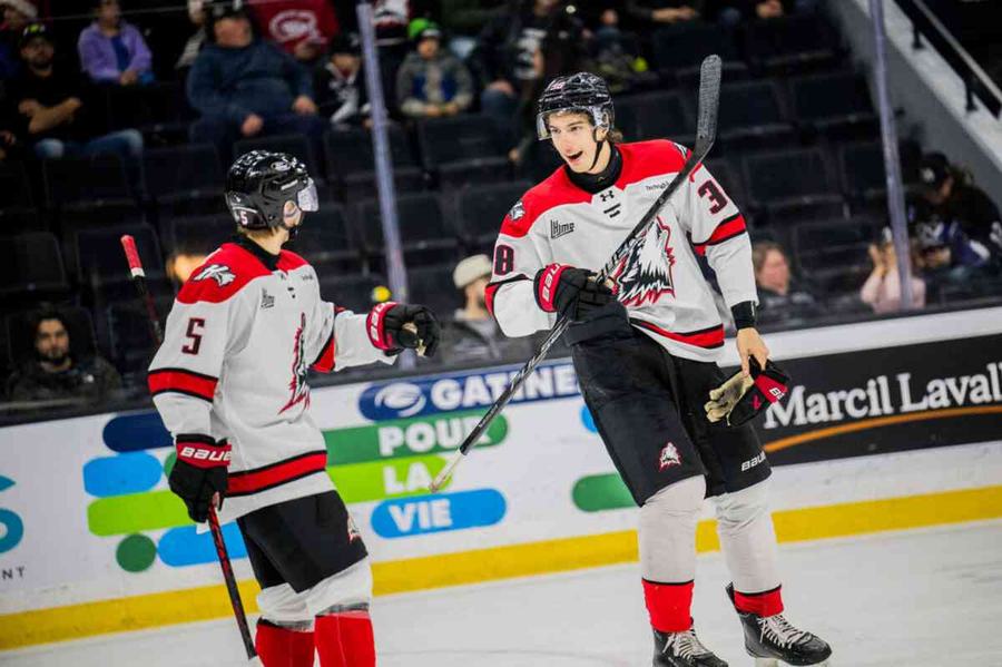 Deux victoires convaincantes pour les Huskies